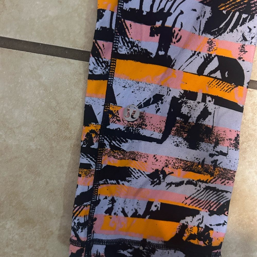 Colorful Abstract Leggings - Picture 6 of 6